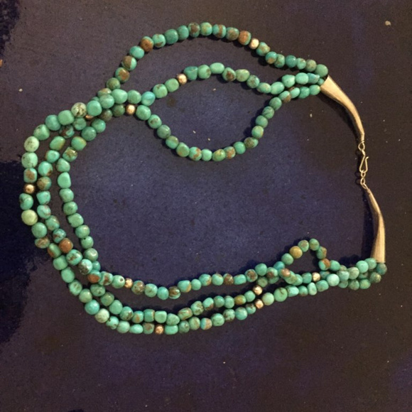 turquoise beaded 3 strand necklace